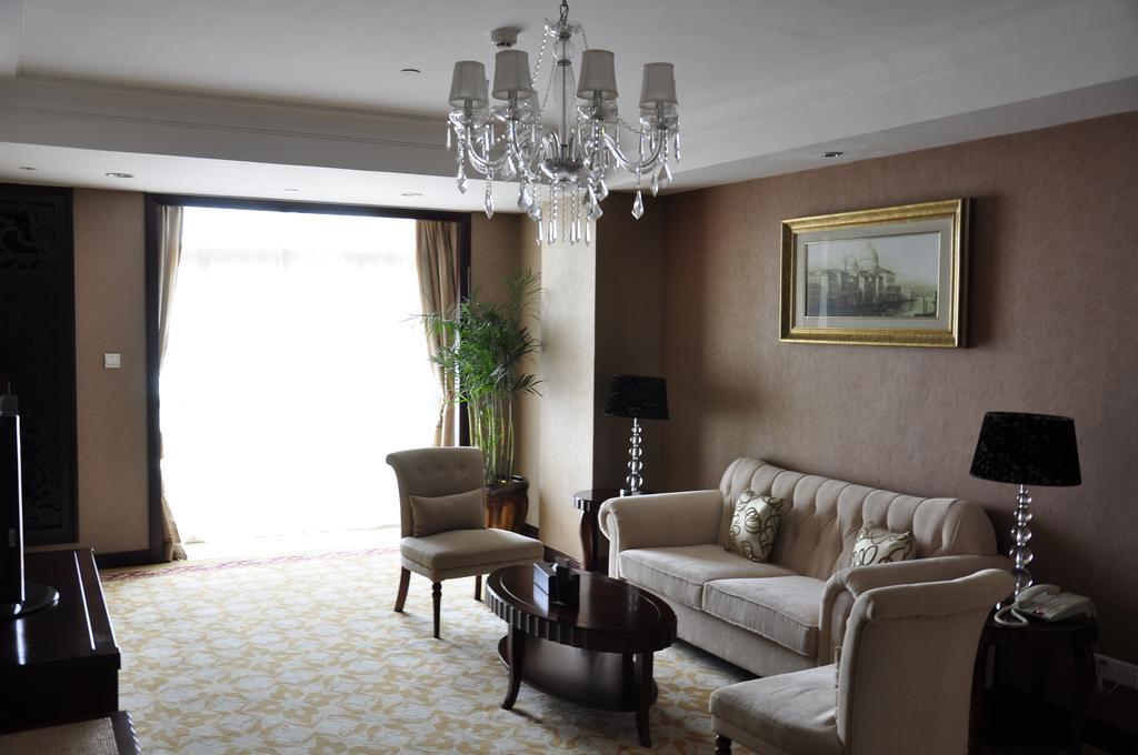 חואנגשאן Country Garden Phoenix Hotel מראה חיצוני תמונה